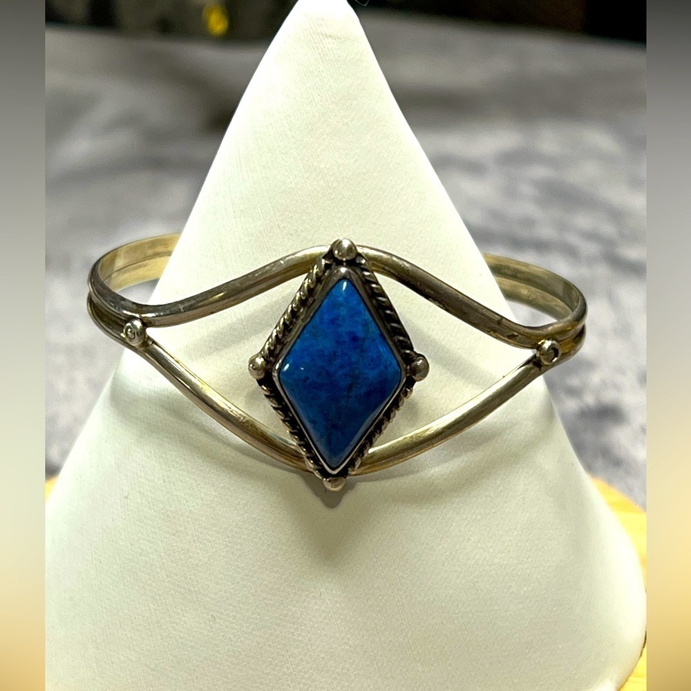 Vintage Navajo Sterling Silver Diamond Shape Lapis Lazuli Cuff Bracelet
